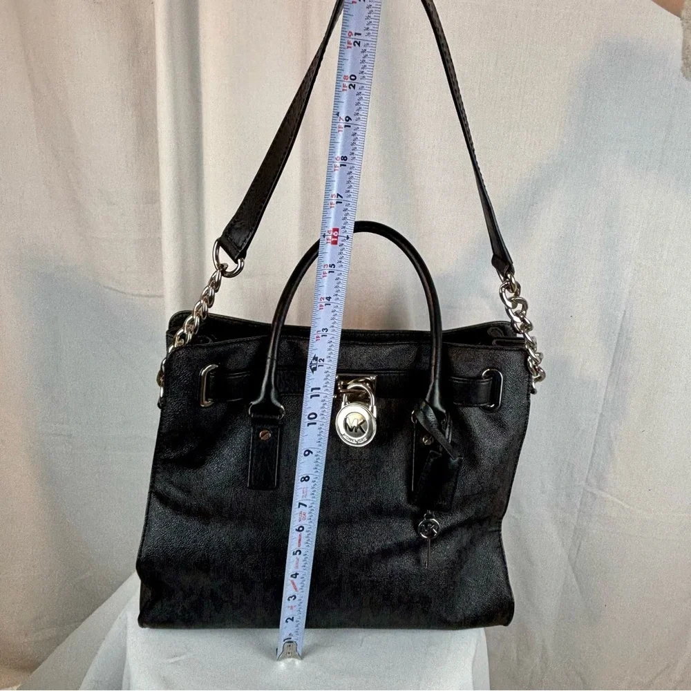 Michael Kors Hamilton Satchel in black‎ saffiano leather